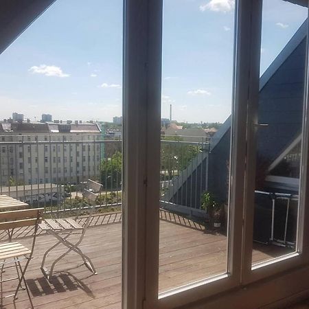 Helle Dachgeschosswohnung Fuer 8 Personen In Zentraler Lage 베를린 외부 사진